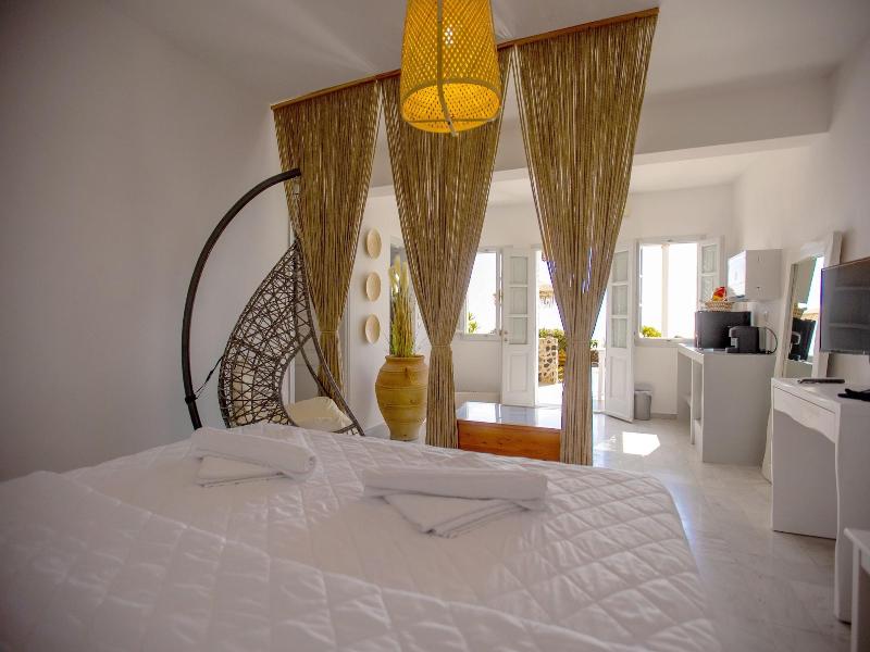 Phaos Santorini Suites image