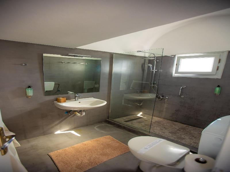 Phaos Santorini Suites image