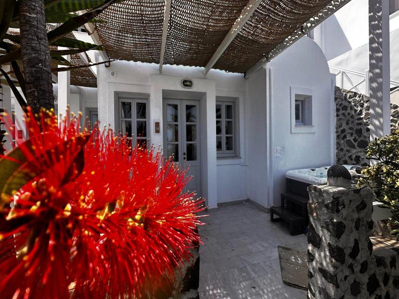 Phaos Santorini Suites image