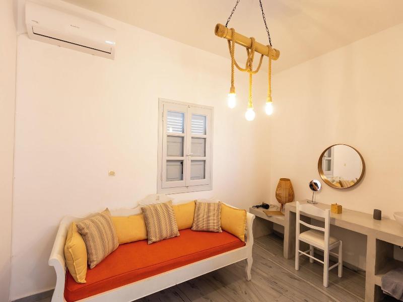 Phaos Santorini Suites image
