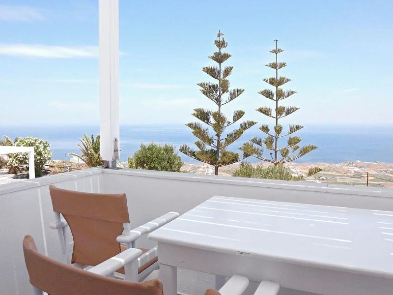 Phaos Santorini Suites image