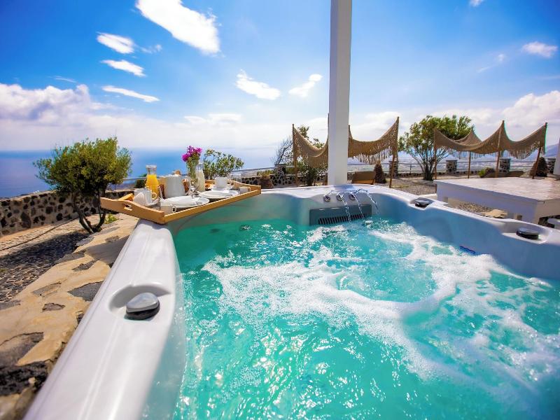 Phaos Santorini Suites image
