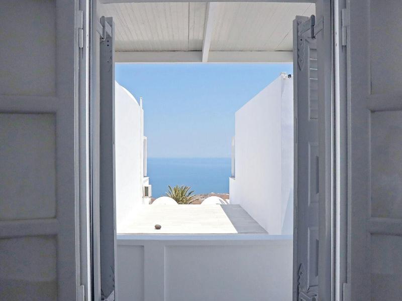 Phaos Santorini Suites image