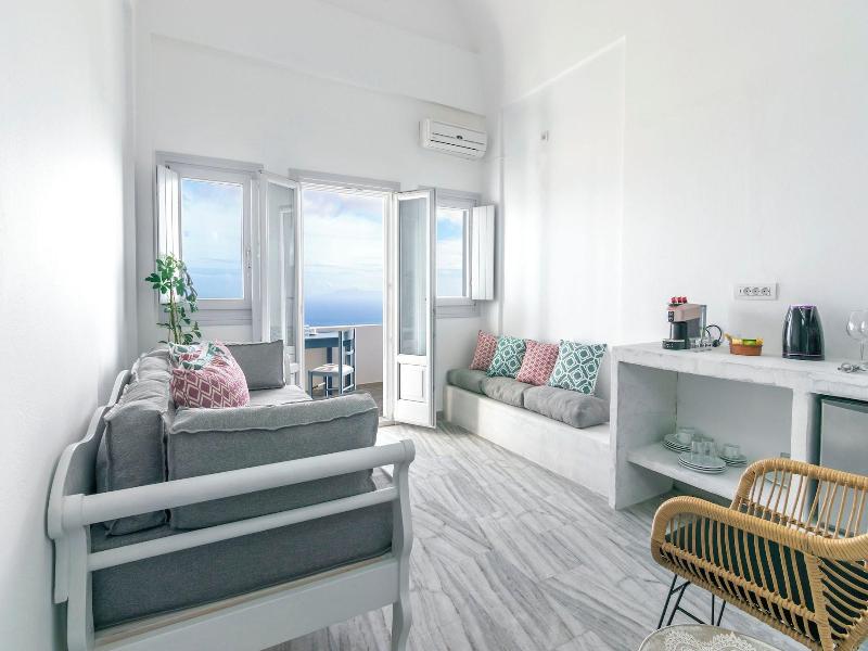Phaos Santorini Suites image