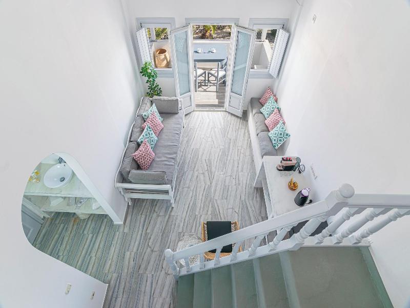 Phaos Santorini Suites image