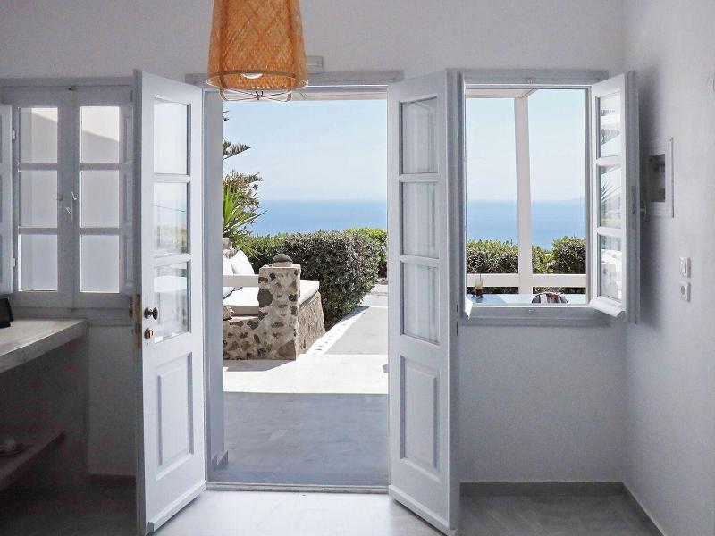 Phaos Santorini Suites image