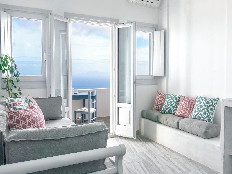 Phaos Santorini Suites image