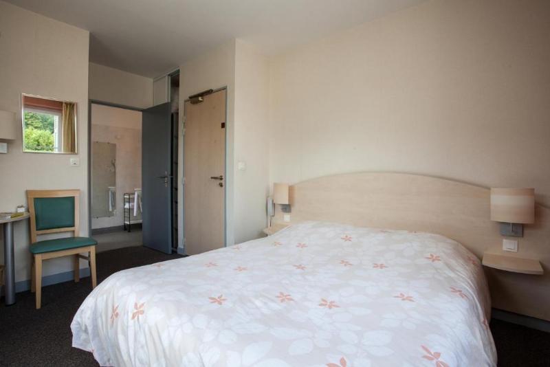 Logis Hotel Le Lion D'or Manzac image