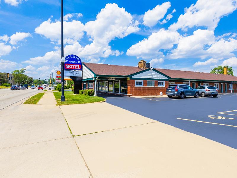 Manor Motel By Oyo Near Oak Brook Chicago 3