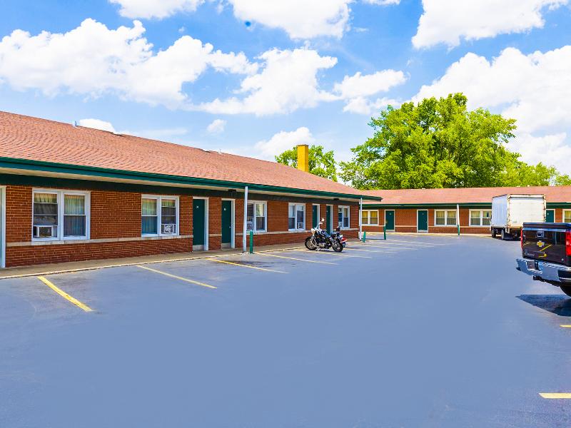Manor Motel By Oyo Near Oak Brook Chicago 5