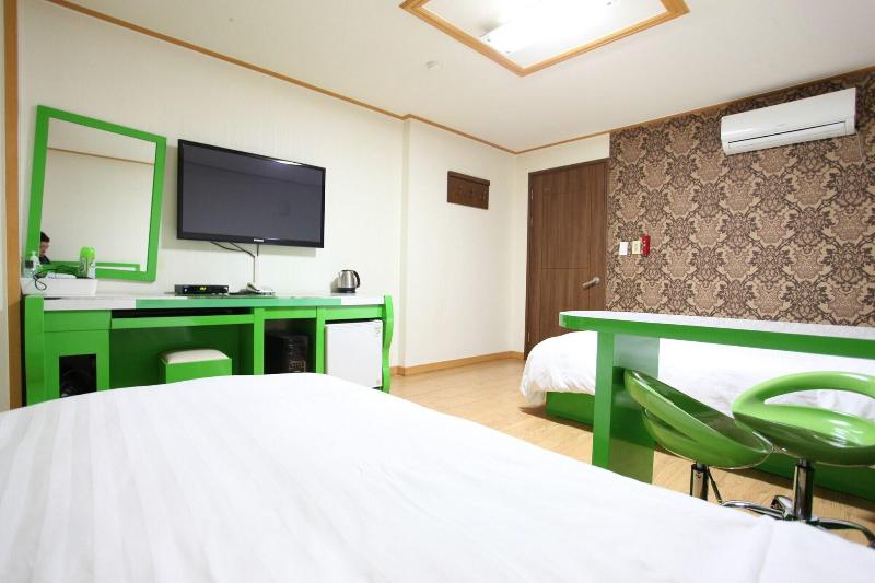 Jeju Happy Hotel — photo 49