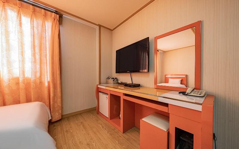 Jeju Happy Hotel — photo 39