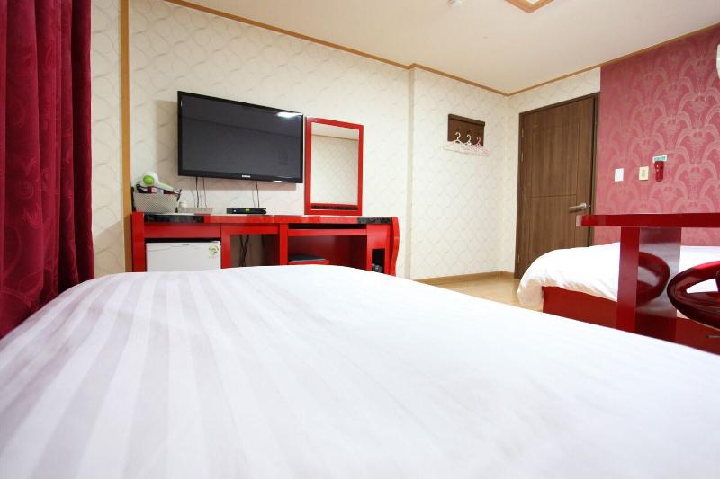 Jeju Happy Hotel — photo 31