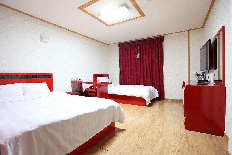 Jeju Happy Hotel — photo 30