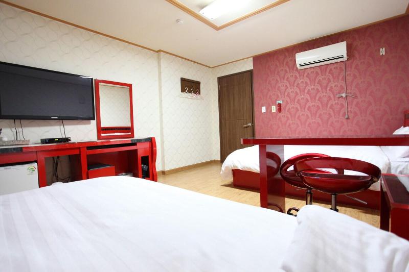 Jeju Happy Hotel — photo 26