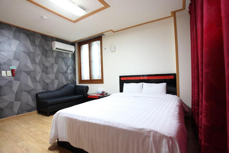 Jeju Happy Hotel — photo 38