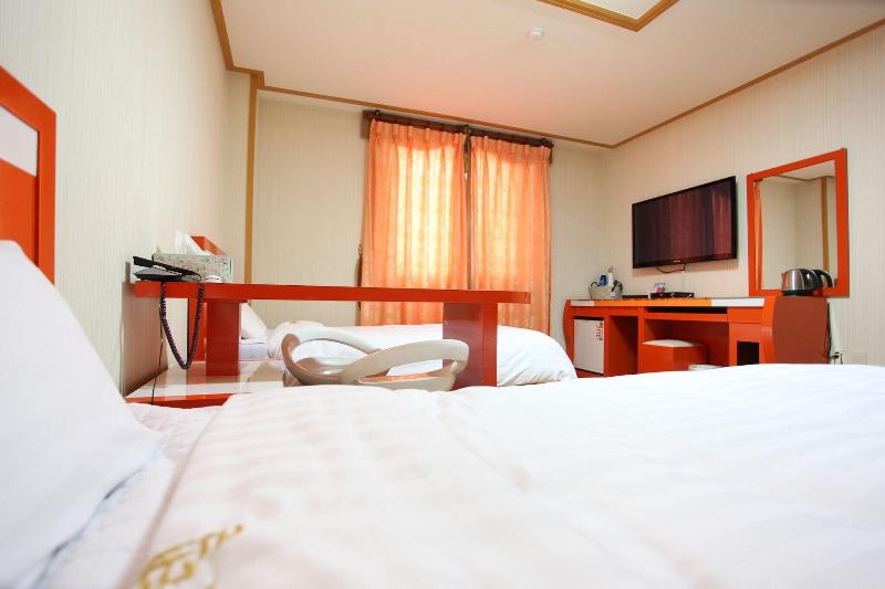 Jeju Happy Hotel — photo 56
