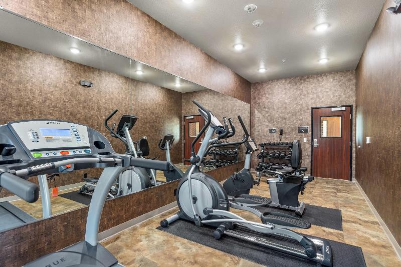 Cobblestone Hotel & Suites - De Pere image