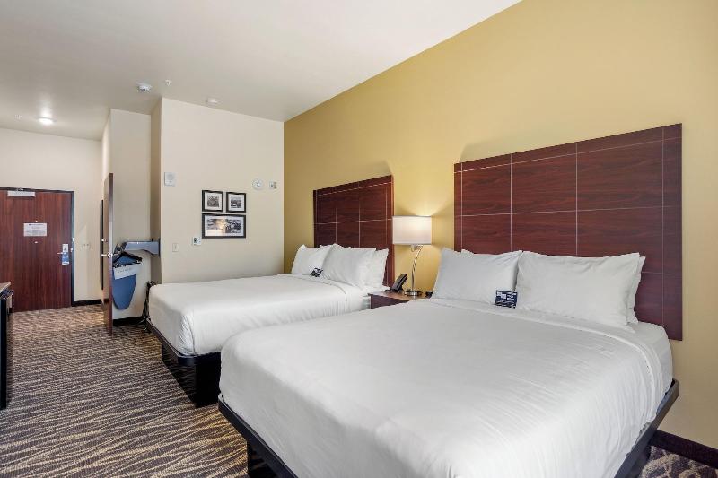 Cobblestone Hotel & Suites - De Pere image