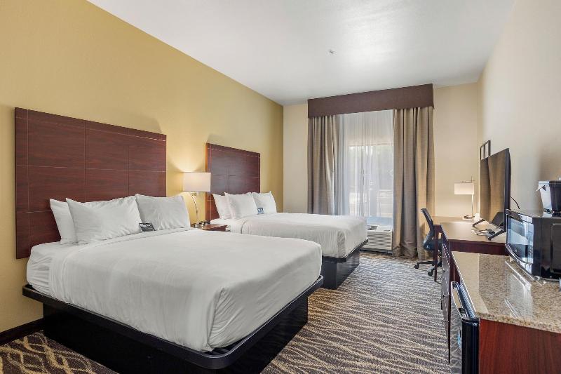 Cobblestone Hotel & Suites - De Pere image