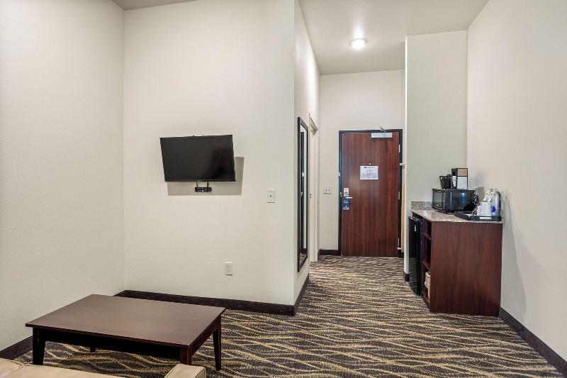 Cobblestone Hotel & Suites - De Pere image