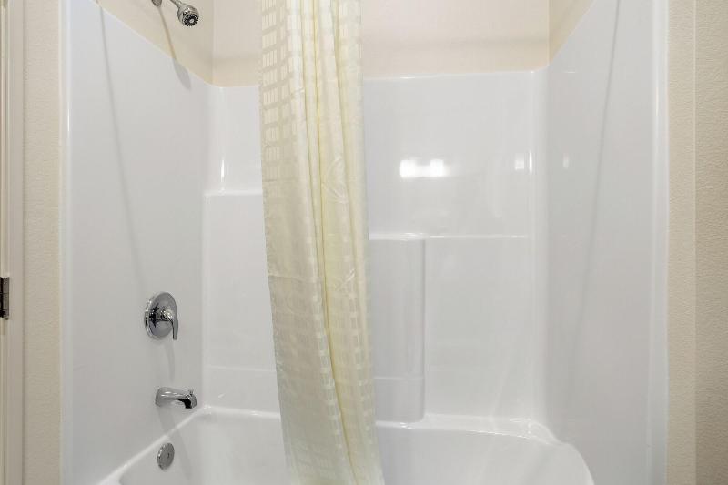 Cobblestone Hotel & Suites - De Pere image