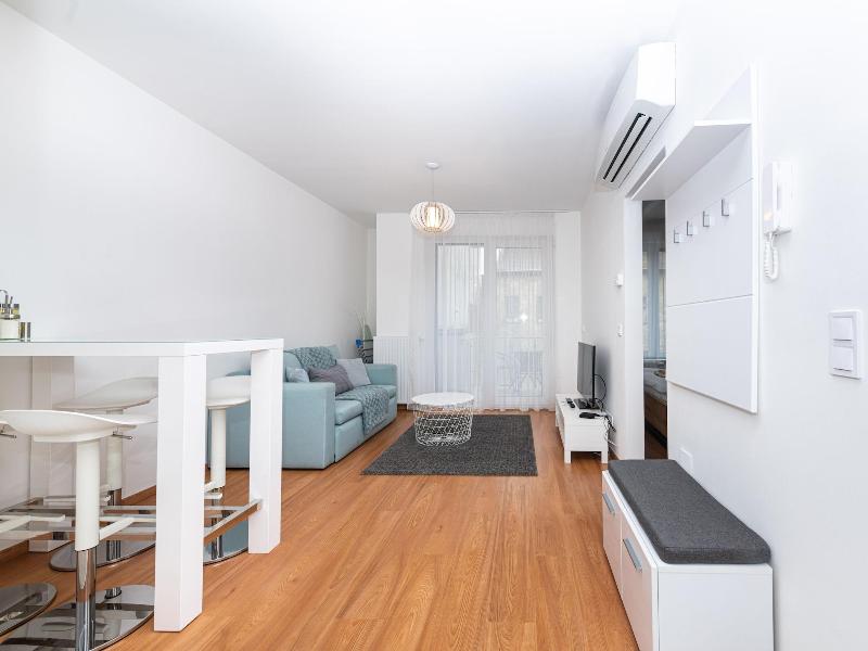 Elisabeth Downtown Residence image