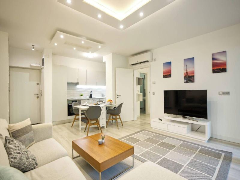 Elisabeth Downtown Residence image