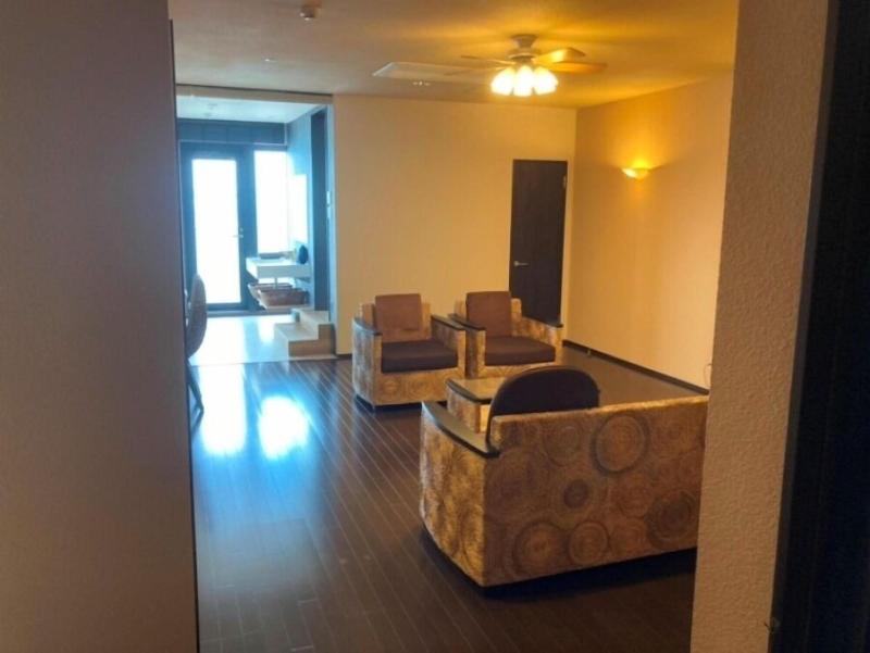 New Westpeninsula Hotel image