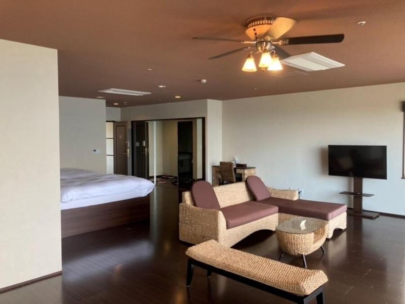 New Westpeninsula Hotel image