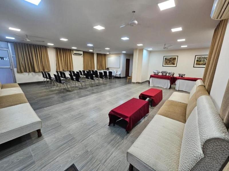 Oyo 10890 Malik Guest House