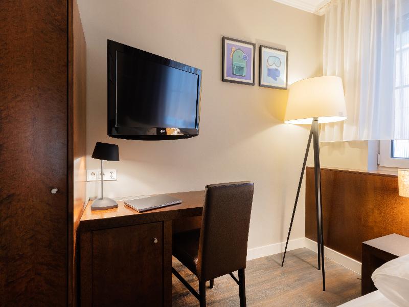 Garner Hotel Friedrichshafen by IHG image