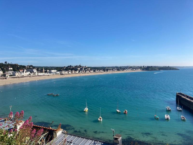 Hotel De La Mer image