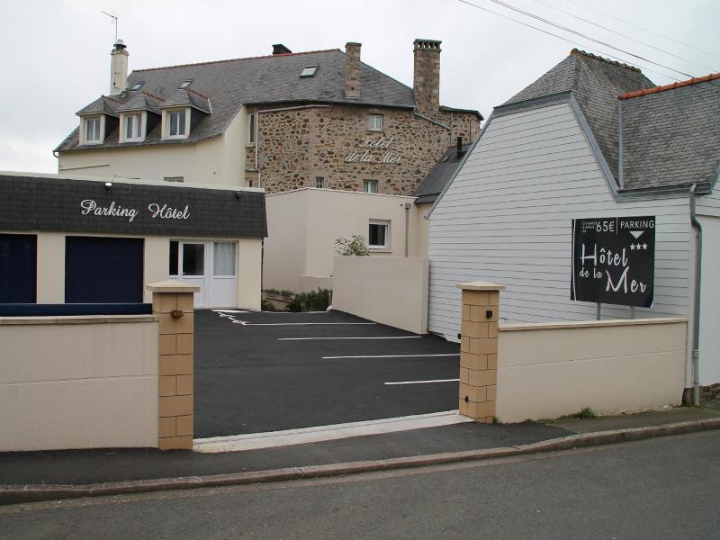 Hotel De La Mer image