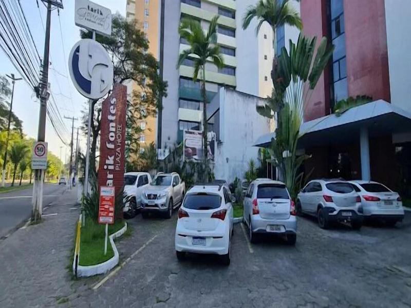 Tarik Fontes Plaza Hotel