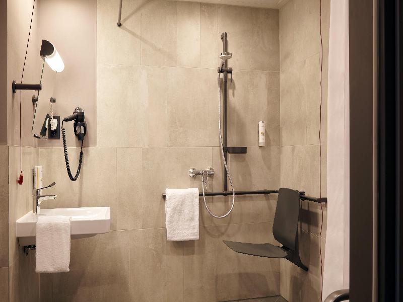 Candlewood Suites Dusseldorf Airport image