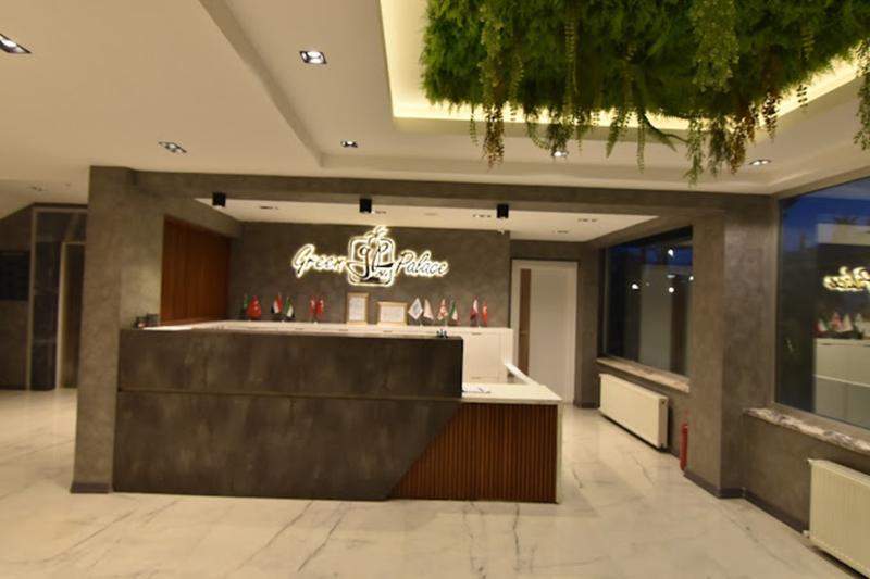 Lobby & Reception