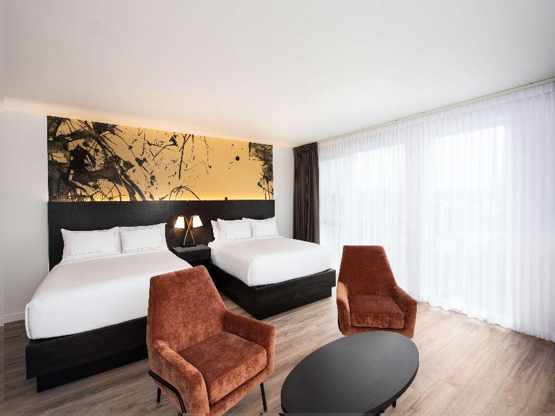 Holman Riverfront Park Hotel Salem, Tapestry By Hi image