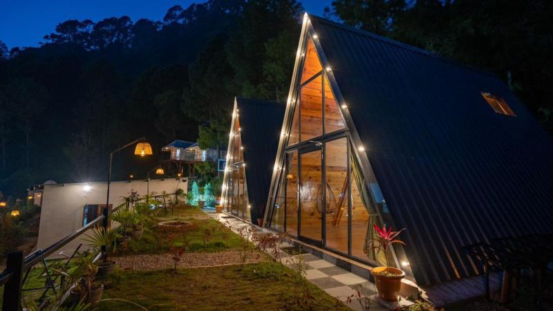 Beyond Stay Paradise Pool