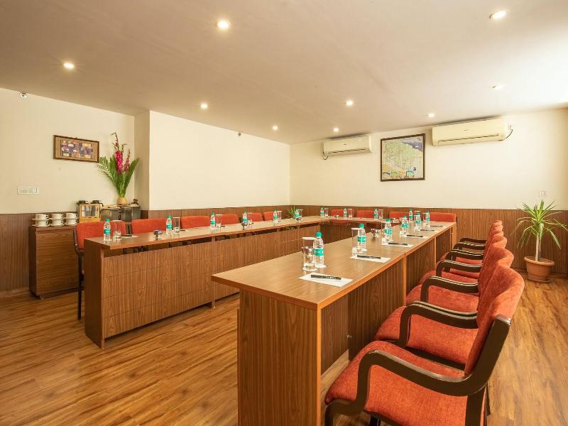 Rosewood Apartment Hotel image