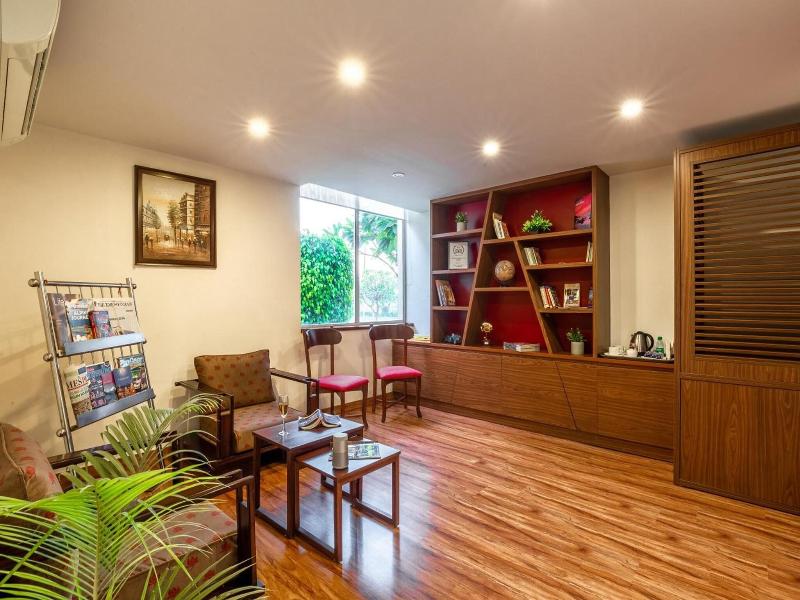 Rosewood Apartment Hotel image