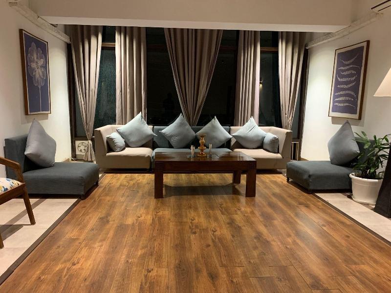 Dunn Perk Manor image