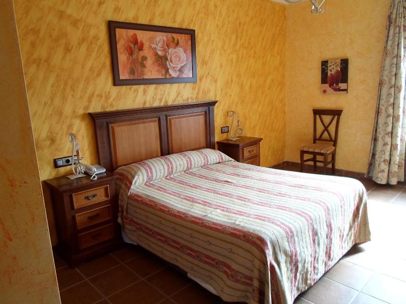 Hotel El Doncel image