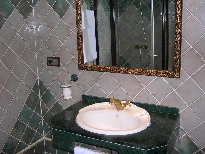 Hotel El Doncel image