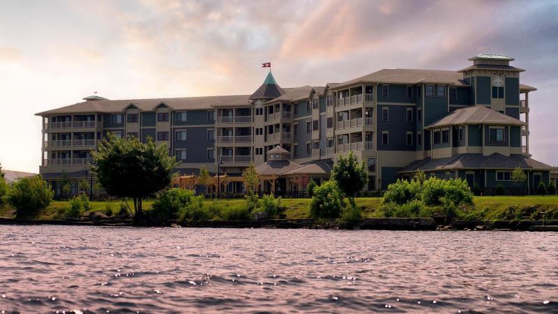1000 Islands Harbor Hotel image