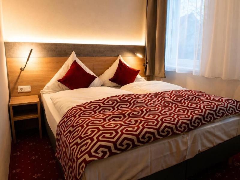 Hotel Mona image