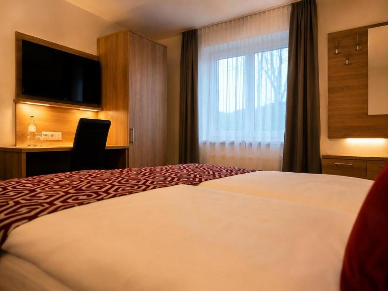 Hotel Mona image