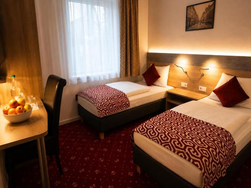 Hotel Mona image