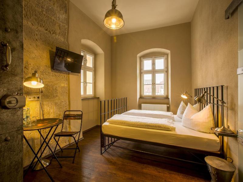 Hotel Fronfeste image