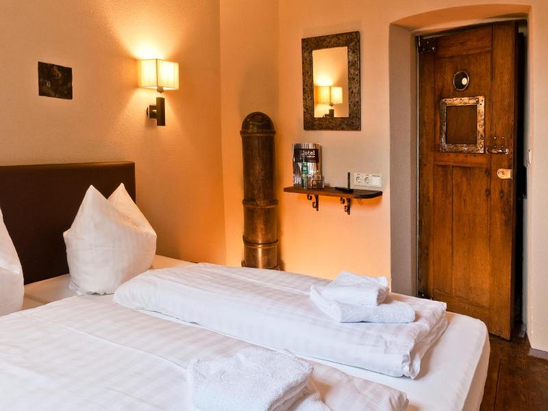 Hotel Fronfeste image